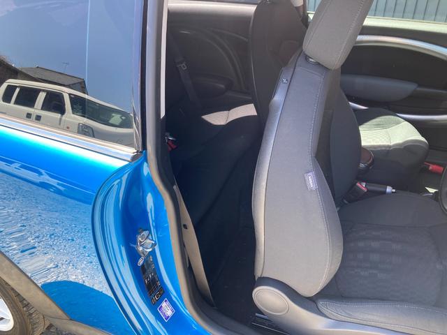 ＭＩＮＩ クーパーＳ　ＥＴＣ　ナビ　アルミホイール　ＨＩＤ　ＡＴ　盗難防止システム　ＡＢＳ　エアコン　パワーステアリング　パワーウィンドウ　運転席エアバッグ　助手席エアバッグ（38枚目）