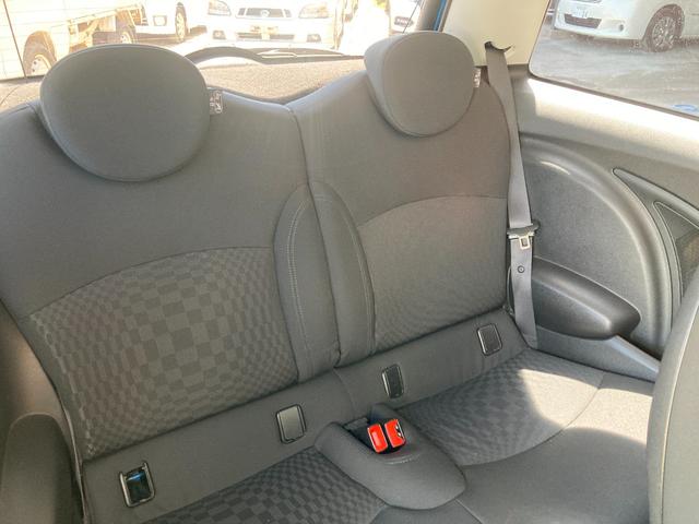 ＭＩＮＩ クーパーＳ　ＥＴＣ　ナビ　アルミホイール　ＨＩＤ　ＡＴ　盗難防止システム　ＡＢＳ　エアコン　パワーステアリング　パワーウィンドウ　運転席エアバッグ　助手席エアバッグ（41枚目）