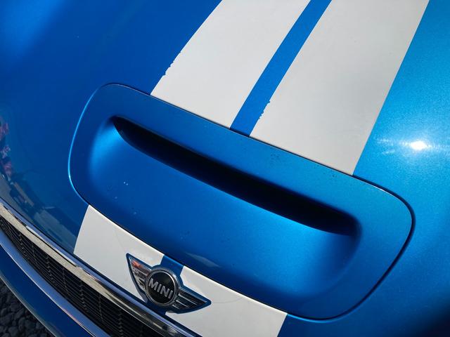 ＭＩＮＩ クーパーＳ　ＥＴＣ　ナビ　アルミホイール　ＨＩＤ　ＡＴ　盗難防止システム　ＡＢＳ　エアコン　パワーステアリング　パワーウィンドウ　運転席エアバッグ　助手席エアバッグ（50枚目）