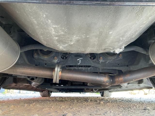 Ｓ２０００ ベースグレード　オープンカー　ＥＴＣ　ＨＩＤ　ＭＴ　キーレスエントリー　アルミホイール　衝突安全ボディ　ＡＢＳ　ＣＤ　エアコン　パワーステアリング　パワーウィンドウ（34枚目）