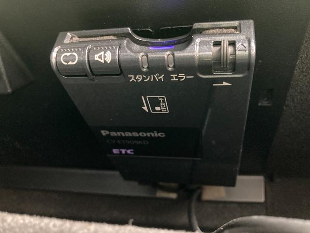ＧＬクラス ＧＬ５５０　４マチック　４ＷＤ　左ハンドル　ＥＴＣ　バックカメラ　クリアランスソナー　オートクルーズコントロール　パワーシート　サンルーフ　ナビ　ＴＶ　オートライト　ＨＩＤ　アルミホイール　スマートキー　電動格納ミラー（8枚目）