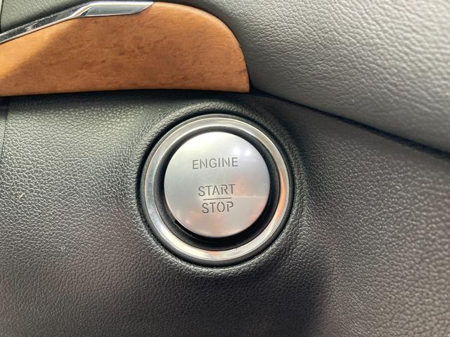 ＧＬクラス ＧＬ５５０　４マチック　４ＷＤ　左ハンドル　ＥＴＣ　バックカメラ　クリアランスソナー　オートクルーズコントロール　パワーシート　サンルーフ　ナビ　ＴＶ　オートライト　ＨＩＤ　アルミホイール　スマートキー　電動格納ミラー（9枚目）
