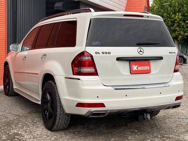 ＧＬクラス ＧＬ５５０　４マチック　４ＷＤ　左ハンドル　ＥＴＣ　バックカメラ　クリアランスソナー　オートクルーズコントロール　パワーシート　サンルーフ　ナビ　ＴＶ　オートライト　ＨＩＤ　アルミホイール　スマートキー　電動格納ミラー（17枚目）