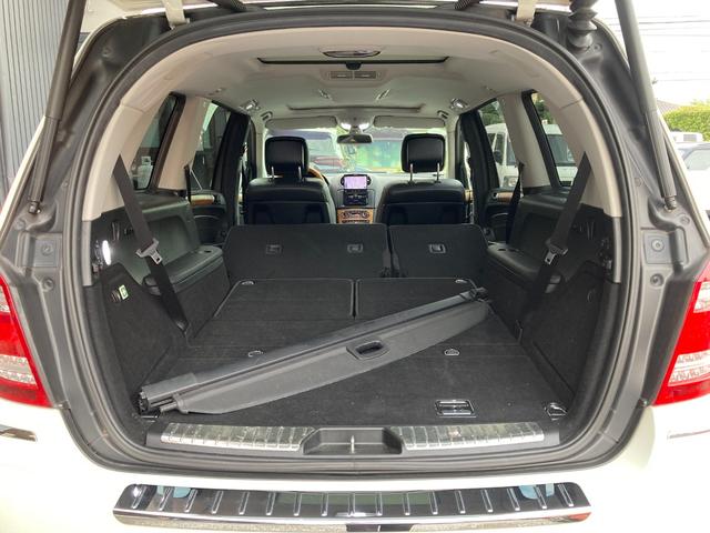 ＧＬクラス ＧＬ５５０　４マチック　４ＷＤ　左ハンドル　ＥＴＣ　バックカメラ　クリアランスソナー　オートクルーズコントロール　パワーシート　サンルーフ　ナビ　ＴＶ　オートライト　ＨＩＤ　アルミホイール　スマートキー　電動格納ミラー（21枚目）