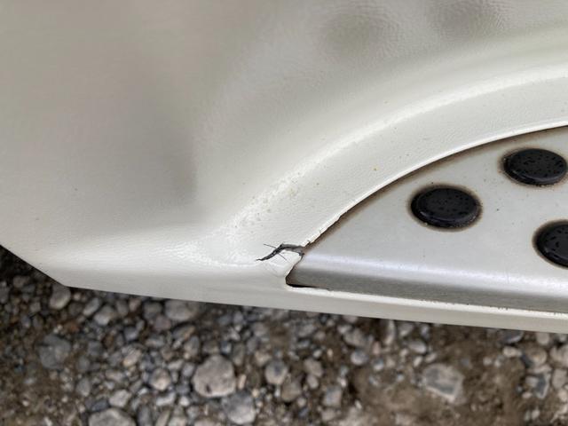 ＧＬクラス ＧＬ５５０　４マチック　４ＷＤ　左ハンドル　ＥＴＣ　バックカメラ　クリアランスソナー　オートクルーズコントロール　パワーシート　サンルーフ　ナビ　ＴＶ　オートライト　ＨＩＤ　アルミホイール　スマートキー　電動格納ミラー（22枚目）
