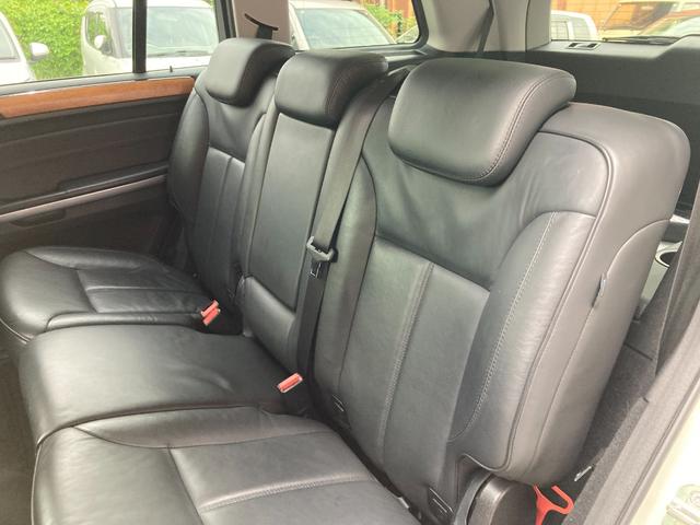 ＧＬクラス ＧＬ５５０　４マチック　４ＷＤ　左ハンドル　ＥＴＣ　バックカメラ　クリアランスソナー　オートクルーズコントロール　パワーシート　サンルーフ　ナビ　ＴＶ　オートライト　ＨＩＤ　アルミホイール　スマートキー　電動格納ミラー（35枚目）