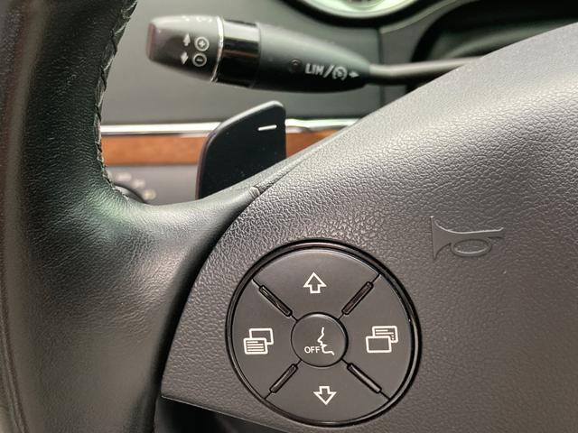 ＧＬクラス ＧＬ５５０　４マチック　４ＷＤ　左ハンドル　ＥＴＣ　バックカメラ　クリアランスソナー　オートクルーズコントロール　パワーシート　サンルーフ　ナビ　ＴＶ　オートライト　ＨＩＤ　アルミホイール　スマートキー　電動格納ミラー（37枚目）