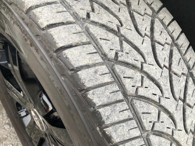 ＧＬクラス ＧＬ５５０　４マチック　４ＷＤ　左ハンドル　ＥＴＣ　バックカメラ　クリアランスソナー　オートクルーズコントロール　パワーシート　サンルーフ　ナビ　ＴＶ　オートライト　ＨＩＤ　アルミホイール　スマートキー　電動格納ミラー（49枚目）