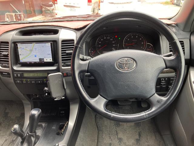 自ら操るハンドル！ドライバーの生命線です。お客様の目で実際にご確認ください。