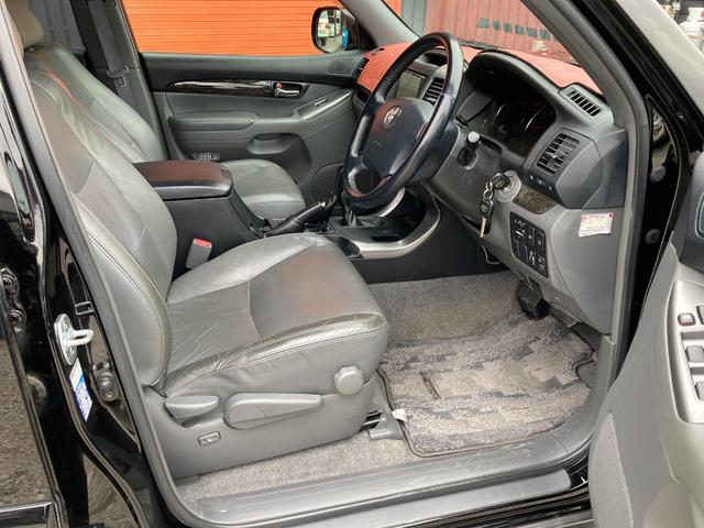 ご覧頂きまして誠に有難うございます！！是非ご来店して頂き、実際にご覧になって頂ければと思います。お客様からのご連絡をスタッフ一同、心よりお待ちしております