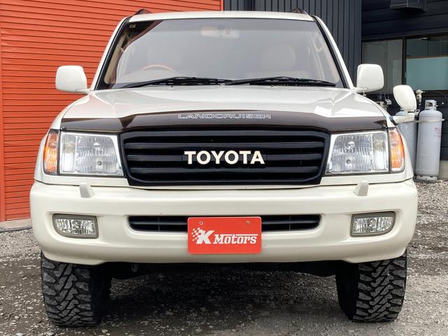 ランドクルーザー１００ ＶＸリミテッド　Ｇセレクション　４ＷＤ　ＥＴＣ　バックカメラ　オートクルーズコントロール　サンルーフ　ナビ　ＴＶ　アルミホイール　キーレスエントリー　シートヒーター　ＡＴ　盗難防止システム　衝突安全ボディ　ＣＤ　ＵＳＢ（12枚目）