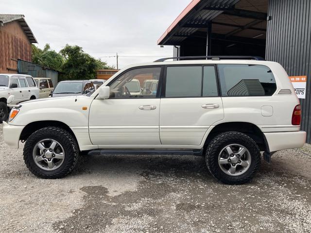 ランドクルーザー１００ ＶＸリミテッド　Ｇセレクション　４ＷＤ　ＥＴＣ　バックカメラ　オートクルーズコントロール　サンルーフ　ナビ　ＴＶ　アルミホイール　キーレスエントリー　シートヒーター　ＡＴ　盗難防止システム　衝突安全ボディ　ＣＤ　ＵＳＢ（15枚目）