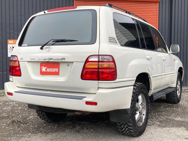 ランドクルーザー１００ ＶＸリミテッド　Ｇセレクション　４ＷＤ　ＥＴＣ　バックカメラ　オートクルーズコントロール　サンルーフ　ナビ　ＴＶ　アルミホイール　キーレスエントリー　シートヒーター　ＡＴ　盗難防止システム　衝突安全ボディ　ＣＤ　ＵＳＢ（17枚目）