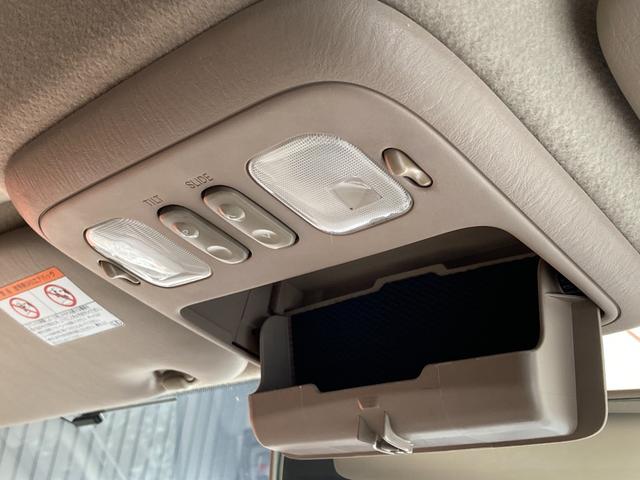 ランドクルーザー１００ ＶＸリミテッド　Ｇセレクション　４ＷＤ　ＥＴＣ　バックカメラ　オートクルーズコントロール　サンルーフ　ナビ　ＴＶ　アルミホイール　キーレスエントリー　シートヒーター　ＡＴ　盗難防止システム　衝突安全ボディ　ＣＤ　ＵＳＢ（25枚目）