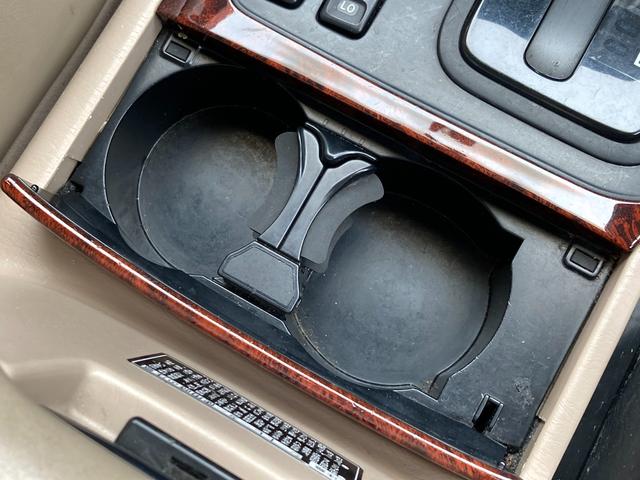 ランドクルーザー１００ ＶＸリミテッド　Ｇセレクション　４ＷＤ　ＥＴＣ　バックカメラ　オートクルーズコントロール　サンルーフ　ナビ　ＴＶ　アルミホイール　キーレスエントリー　シートヒーター　ＡＴ　盗難防止システム　衝突安全ボディ　ＣＤ　ＵＳＢ（30枚目）