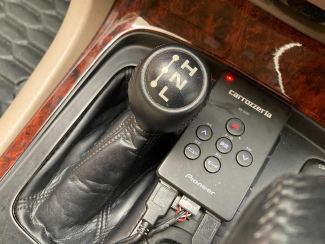 ランドクルーザー１００ ＶＸリミテッド　Ｇセレクション　４ＷＤ　ＥＴＣ　バックカメラ　オートクルーズコントロール　サンルーフ　ナビ　ＴＶ　アルミホイール　キーレスエントリー　シートヒーター　ＡＴ　盗難防止システム　衝突安全ボディ　ＣＤ　ＵＳＢ（38枚目）