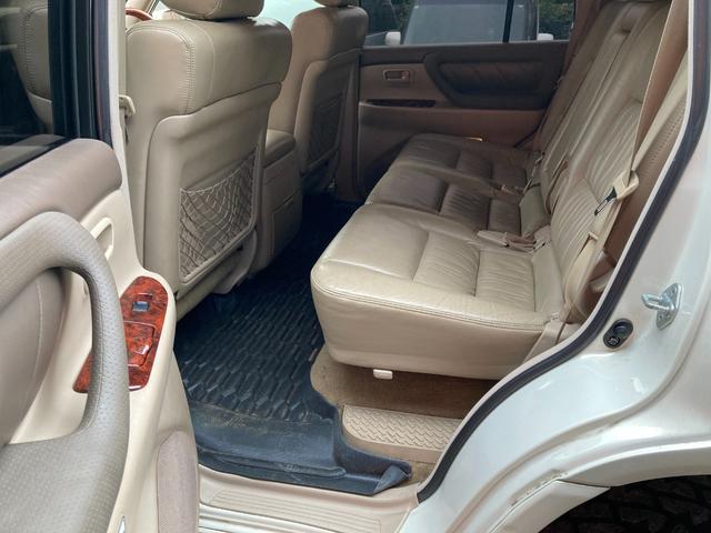 ランドクルーザー１００ ＶＸリミテッド　Ｇセレクション　４ＷＤ　ＥＴＣ　バックカメラ　オートクルーズコントロール　サンルーフ　ナビ　ＴＶ　アルミホイール　キーレスエントリー　シートヒーター　ＡＴ　盗難防止システム　衝突安全ボディ　ＣＤ　ＵＳＢ（54枚目）