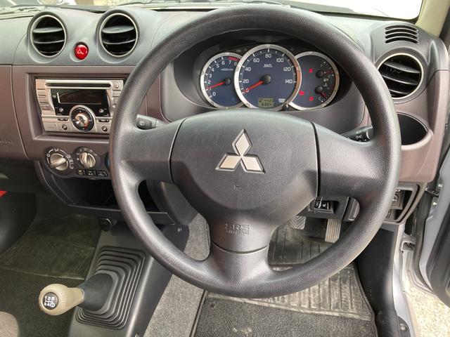 パジェロミニ ＶＲ　４ＷＤ　電動格納ミラー　シートヒーター　ＭＴ　盗難防止システム　ＡＢＳ　ＣＤ　ミュージックプレイヤー接続可　アルミホイール　衝突安全ボディ　エアコン　パワーステアリング　パワーウィンドウ（3枚目）
