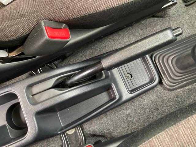 パジェロミニ ＶＲ　４ＷＤ　電動格納ミラー　シートヒーター　ＭＴ　盗難防止システム　ＡＢＳ　ＣＤ　ミュージックプレイヤー接続可　アルミホイール　衝突安全ボディ　エアコン　パワーステアリング　パワーウィンドウ（7枚目）