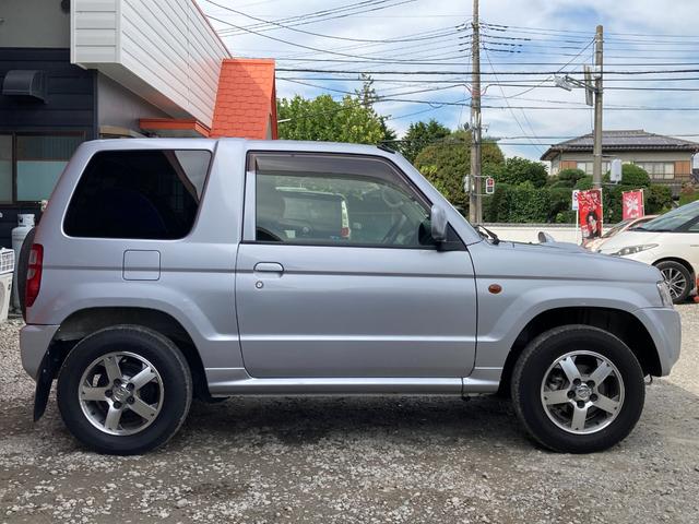 パジェロミニ ＶＲ　４ＷＤ　電動格納ミラー　シートヒーター　ＭＴ　盗難防止システム　ＡＢＳ　ＣＤ　ミュージックプレイヤー接続可　アルミホイール　衝突安全ボディ　エアコン　パワーステアリング　パワーウィンドウ（14枚目）