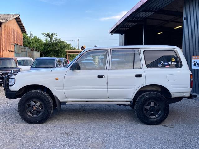 ランドクルーザー８０ ＧＸ　４ＷＤ　ＥＴＣ　バックカメラ　ナビ　ＴＶ　アルミホイール　シートヒーター　ＭＴ　ＣＤ　ＵＳＢ　ミュージックプレイヤー接続可（5枚目）