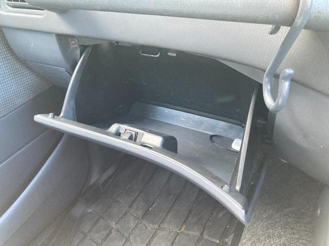 ランドクルーザー８０ ＧＸ　４ＷＤ　ＥＴＣ　バックカメラ　ナビ　ＴＶ　アルミホイール　シートヒーター　ＭＴ　ＣＤ　ＵＳＢ　ミュージックプレイヤー接続可（28枚目）