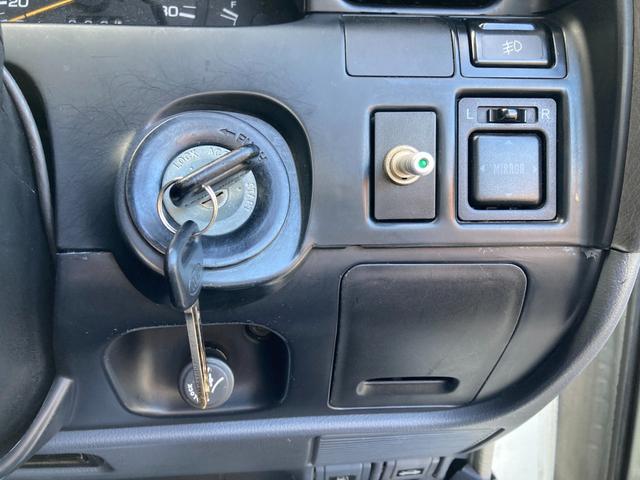 ランドクルーザー８０ ＧＸ　４ＷＤ　ＥＴＣ　バックカメラ　ナビ　ＴＶ　アルミホイール　シートヒーター　ＭＴ　ＣＤ　ＵＳＢ　ミュージックプレイヤー接続可（29枚目）