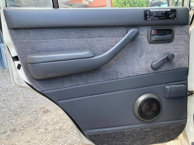 ランドクルーザー８０ ＧＸ　４ＷＤ　ＥＴＣ　バックカメラ　ナビ　ＴＶ　アルミホイール　シートヒーター　ＭＴ　ＣＤ　ＵＳＢ　ミュージックプレイヤー接続可（40枚目）