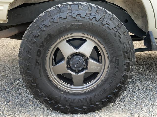 ランドクルーザー８０ ＧＸ　４ＷＤ　ＥＴＣ　バックカメラ　ナビ　ＴＶ　アルミホイール　シートヒーター　ＭＴ　ＣＤ　ＵＳＢ　ミュージックプレイヤー接続可（61枚目）