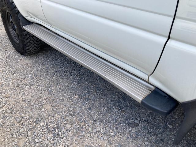 ランドクルーザー８０ ＧＸ　４ＷＤ　ＥＴＣ　バックカメラ　ナビ　ＴＶ　アルミホイール　シートヒーター　ＭＴ　ＣＤ　ＵＳＢ　ミュージックプレイヤー接続可（64枚目）