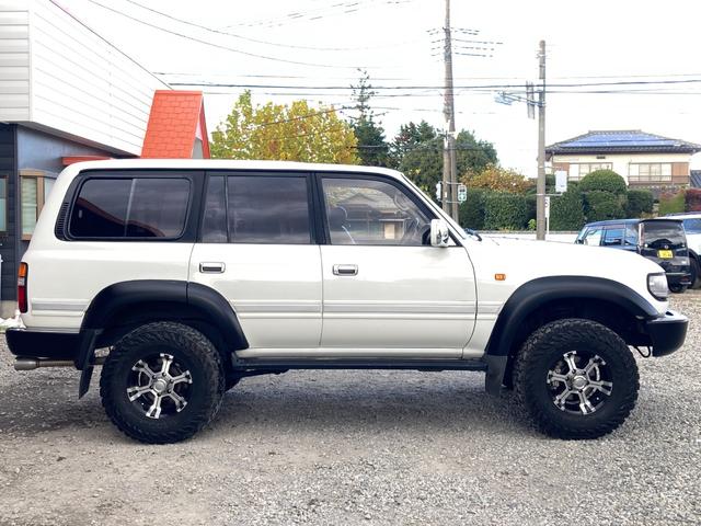 ランドクルーザー８０ ＶＸリミテッド　４ＷＤ　ＥＴＣ　バックカメラ　オートクルーズコントロール　サンルーフ　ナビ　ＴＶ　オートライト　ヘッドライトウォッシャー　アルミホイール　ＡＴ　ＣＤ　ＵＳＢ　Ｂｌｕｅｔｏｏｔｈ（14枚目）