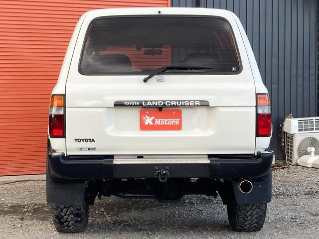 ランドクルーザー８０ ＶＸリミテッド　４ＷＤ　ＥＴＣ　バックカメラ　オートクルーズコントロール　サンルーフ　ナビ　ＴＶ　オートライト　ヘッドライトウォッシャー　アルミホイール　ＡＴ　ＣＤ　ＵＳＢ　Ｂｌｕｅｔｏｏｔｈ（17枚目）