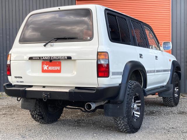 ランドクルーザー８０ ＶＸリミテッド　４ＷＤ　ＥＴＣ　バックカメラ　オートクルーズコントロール　サンルーフ　ナビ　ＴＶ　オートライト　ヘッドライトウォッシャー　アルミホイール　ＡＴ　ＣＤ　ＵＳＢ　Ｂｌｕｅｔｏｏｔｈ（18枚目）