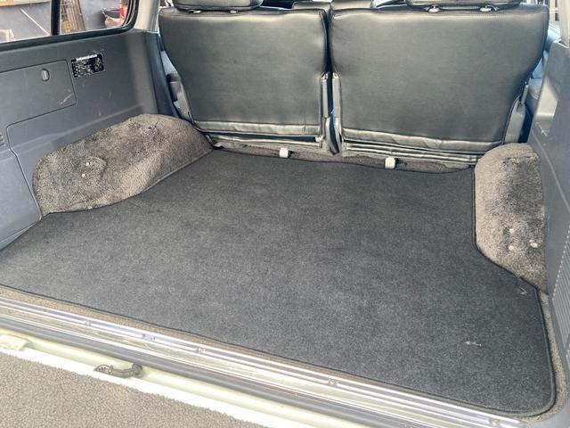 ランドクルーザー８０ ＶＸリミテッド　４ＷＤ　ＥＴＣ　バックカメラ　オートクルーズコントロール　サンルーフ　ナビ　ＴＶ　オートライト　ヘッドライトウォッシャー　アルミホイール　ＡＴ　ＣＤ　ＵＳＢ　Ｂｌｕｅｔｏｏｔｈ（19枚目）