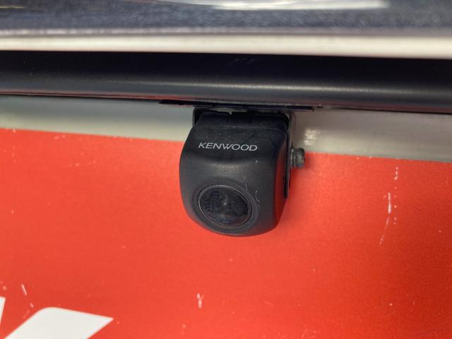 ランドクルーザー８０ ＶＸリミテッド　４ＷＤ　ＥＴＣ　バックカメラ　オートクルーズコントロール　サンルーフ　ナビ　ＴＶ　オートライト　ヘッドライトウォッシャー　アルミホイール　ＡＴ　ＣＤ　ＵＳＢ　Ｂｌｕｅｔｏｏｔｈ（22枚目）