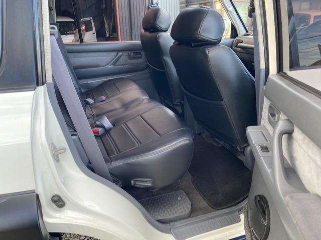 ランドクルーザー８０ ＶＸリミテッド　４ＷＤ　ＥＴＣ　バックカメラ　オートクルーズコントロール　サンルーフ　ナビ　ＴＶ　オートライト　ヘッドライトウォッシャー　アルミホイール　ＡＴ　ＣＤ　ＵＳＢ　Ｂｌｕｅｔｏｏｔｈ（29枚目）