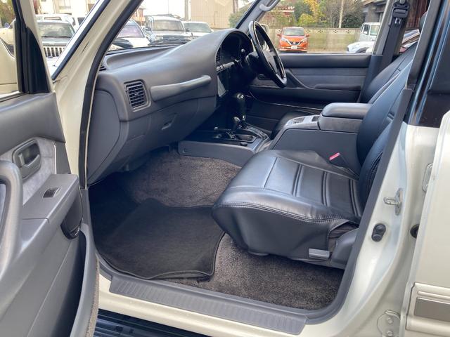 ランドクルーザー８０ ＶＸリミテッド　４ＷＤ　ＥＴＣ　バックカメラ　オートクルーズコントロール　サンルーフ　ナビ　ＴＶ　オートライト　ヘッドライトウォッシャー　アルミホイール　ＡＴ　ＣＤ　ＵＳＢ　Ｂｌｕｅｔｏｏｔｈ（36枚目）