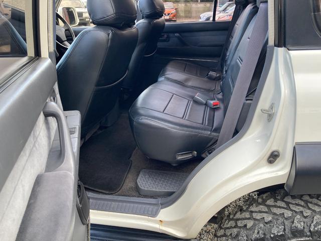 ランドクルーザー８０ ＶＸリミテッド　４ＷＤ　ＥＴＣ　バックカメラ　オートクルーズコントロール　サンルーフ　ナビ　ＴＶ　オートライト　ヘッドライトウォッシャー　アルミホイール　ＡＴ　ＣＤ　ＵＳＢ　Ｂｌｕｅｔｏｏｔｈ（38枚目）
