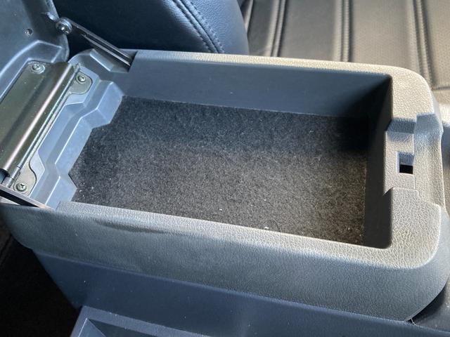 ランドクルーザー８０ ＶＸリミテッド　４ＷＤ　ＥＴＣ　バックカメラ　オートクルーズコントロール　サンルーフ　ナビ　ＴＶ　オートライト　ヘッドライトウォッシャー　アルミホイール　ＡＴ　ＣＤ　ＵＳＢ　Ｂｌｕｅｔｏｏｔｈ（45枚目）