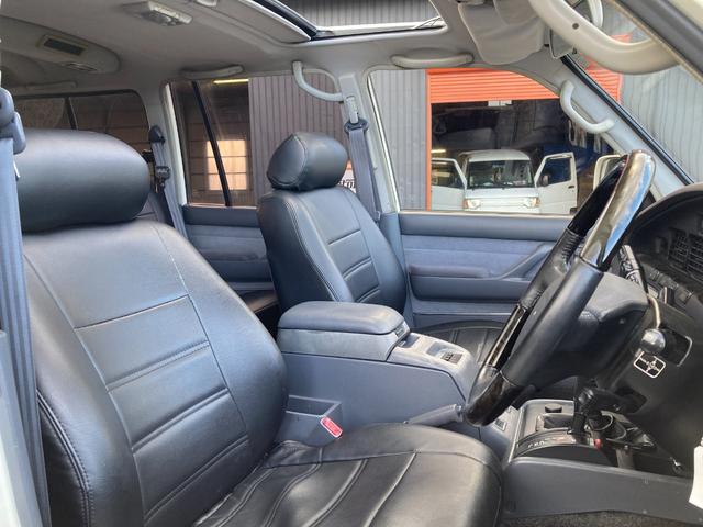 ランドクルーザー８０ ＶＸリミテッド　４ＷＤ　ＥＴＣ　バックカメラ　オートクルーズコントロール　サンルーフ　ナビ　ＴＶ　オートライト　ヘッドライトウォッシャー　アルミホイール　ＡＴ　ＣＤ　ＵＳＢ　Ｂｌｕｅｔｏｏｔｈ（47枚目）