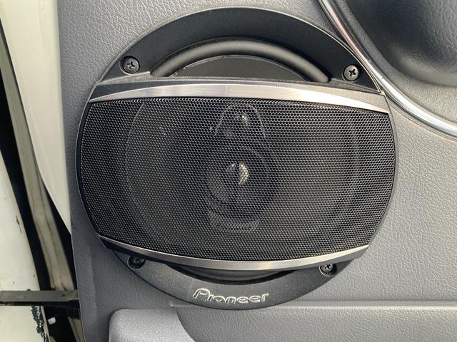 ランドクルーザー８０ ＶＸリミテッド　４ＷＤ　ＥＴＣ　バックカメラ　オートクルーズコントロール　サンルーフ　ナビ　ＴＶ　オートライト　ヘッドライトウォッシャー　アルミホイール　ＡＴ　ＣＤ　ＵＳＢ　Ｂｌｕｅｔｏｏｔｈ（52枚目）