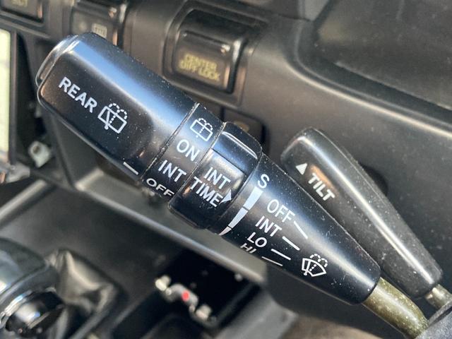 ランドクルーザー８０ ＶＸリミテッド　４ＷＤ　ＥＴＣ　バックカメラ　オートクルーズコントロール　サンルーフ　ナビ　ＴＶ　オートライト　ヘッドライトウォッシャー　アルミホイール　ＡＴ　ＣＤ　ＵＳＢ　Ｂｌｕｅｔｏｏｔｈ（69枚目）