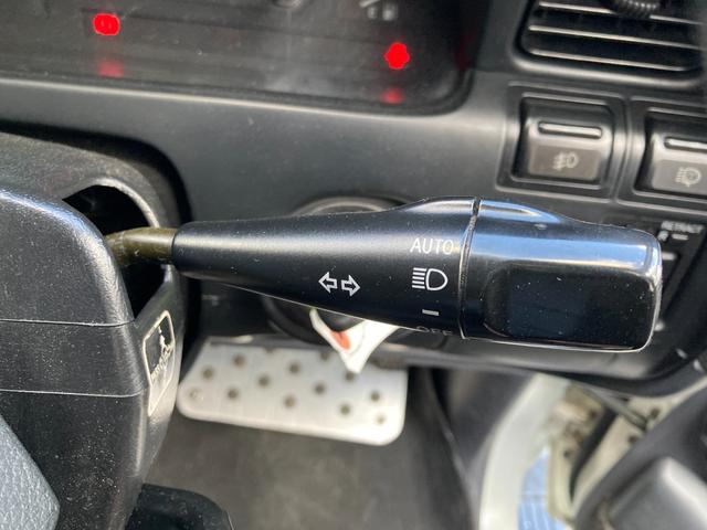 ランドクルーザー８０ ＶＸリミテッド　４ＷＤ　ＥＴＣ　バックカメラ　オートクルーズコントロール　サンルーフ　ナビ　ＴＶ　オートライト　ヘッドライトウォッシャー　アルミホイール　ＡＴ　ＣＤ　ＵＳＢ　Ｂｌｕｅｔｏｏｔｈ（70枚目）