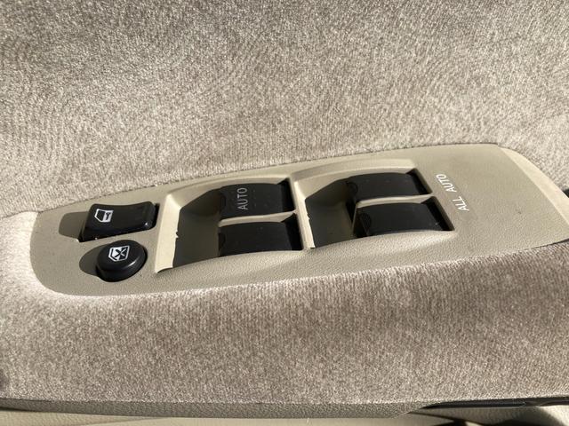 シーマ ４５０ＸＬ　ＥＴＣ　アルミホイール　ＨＩＤ　ＡＴ　キーレスエントリー　電動格納ミラー　盗難防止システム　パワーシート　ＣＤ　ＤＶＤ再生　カセット　ＡＢＳ　エアコン　パワーステアリング　パワーウィンドウ（11枚目）