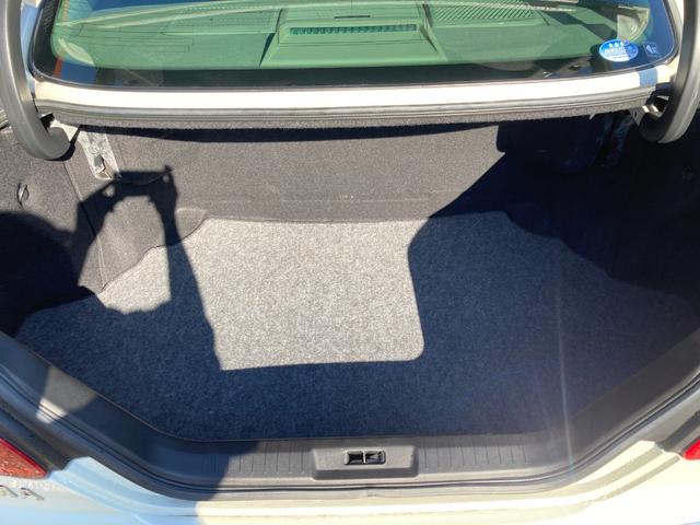 シーマ ４５０ＸＬ　ＥＴＣ　アルミホイール　ＨＩＤ　ＡＴ　キーレスエントリー　電動格納ミラー　盗難防止システム　パワーシート　ＣＤ　ＤＶＤ再生　カセット　ＡＢＳ　エアコン　パワーステアリング　パワーウィンドウ（19枚目）