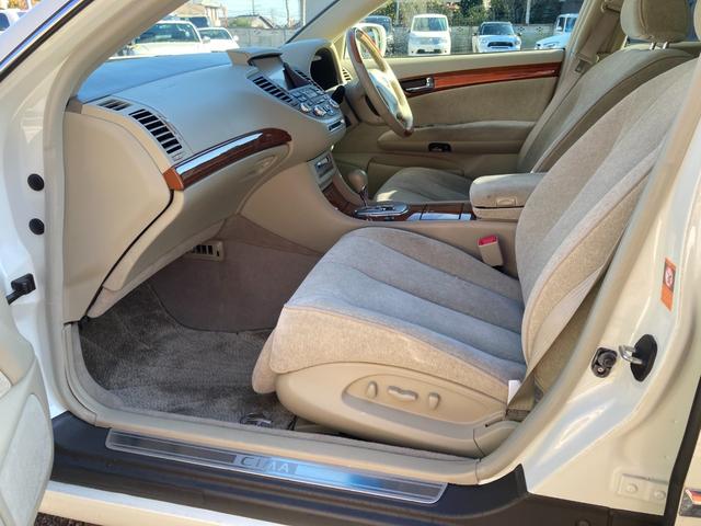 シーマ ４５０ＸＬ　ＥＴＣ　アルミホイール　ＨＩＤ　ＡＴ　キーレスエントリー　電動格納ミラー　盗難防止システム　パワーシート　ＣＤ　ＤＶＤ再生　カセット　ＡＢＳ　エアコン　パワーステアリング　パワーウィンドウ（27枚目）