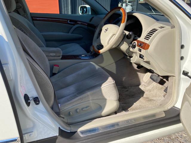 シーマ ４５０ＸＬ　ＥＴＣ　アルミホイール　ＨＩＤ　ＡＴ　キーレスエントリー　電動格納ミラー　盗難防止システム　パワーシート　ＣＤ　ＤＶＤ再生　カセット　ＡＢＳ　エアコン　パワーステアリング　パワーウィンドウ（29枚目）