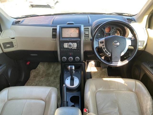 エクストレイル アクシス　バックカメラ　サイドカメラ　ナビ　ＴＶ　アルミホイール　スマートキー　電動格納ミラー　シートヒーター　ＣＶＴ　衝突安全ボディ　ＣＤ　ＤＶＤ再生　ミュージックプレイヤー接続可　ＡＢＳ　エアコン（2枚目）