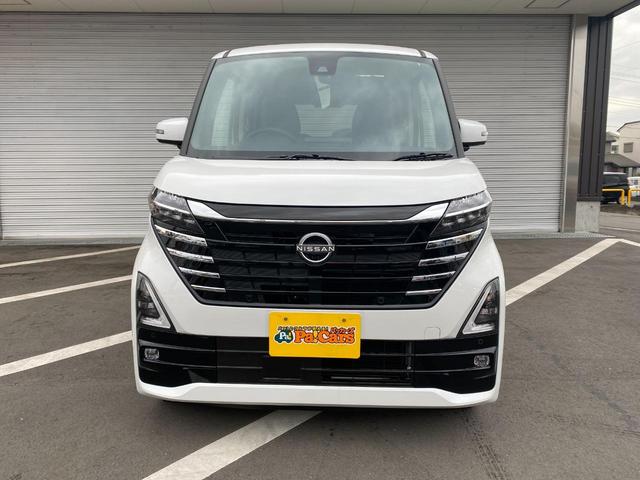 ルークス ハイウェイスター　Ｘ　届出済未使用車　衝突軽減ブレーキ　アラウンドビューモニター　片側パワースライドドア　前後パーキングセンサー　オートエアコン　電動格納式ドアミラー　スマートキー　ＬＥＤヘッドライト　純正アルミホイール（5枚目）
