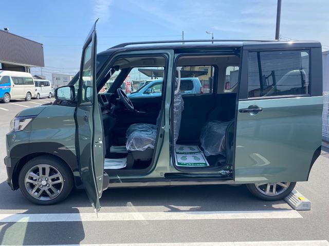 デリカミニ Ｇ　プレミアム　届出済未使用車　衝突軽減ブレーキ　両側パワースライドドア　前後パーキングセンサー　アラウンドビューモニター　電子パーキングブレーキ　オートブレーキホールド　ＬＥＤヘッドライト　フォグランプ（8枚目）